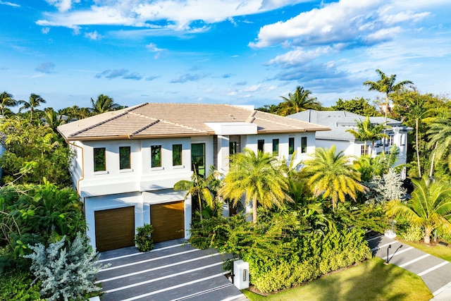 view of front of house featuring a garage