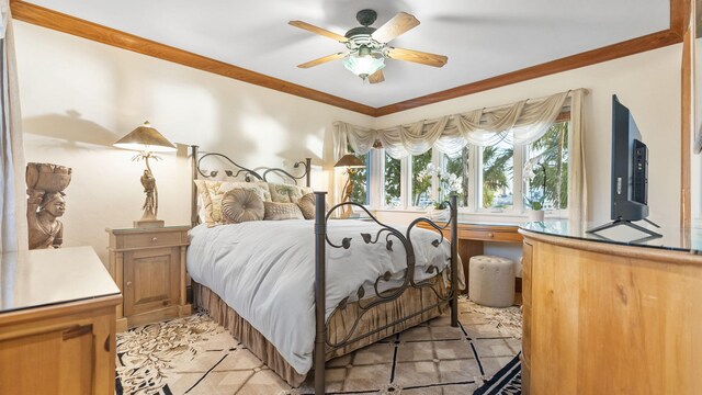 bedroom featuring crown molding, light wood-type flooring, and ceiling fan