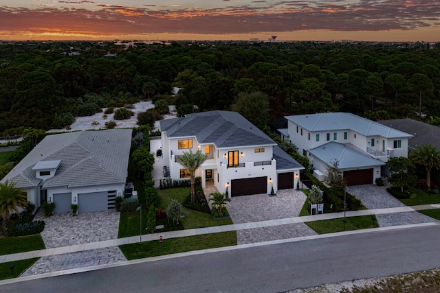 view of aerial view at dusk