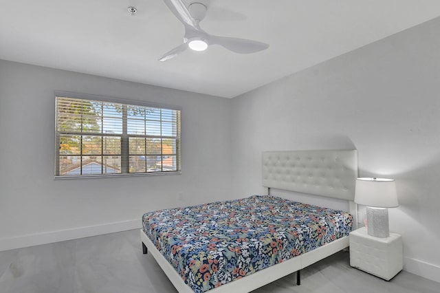 bedroom with ceiling fan