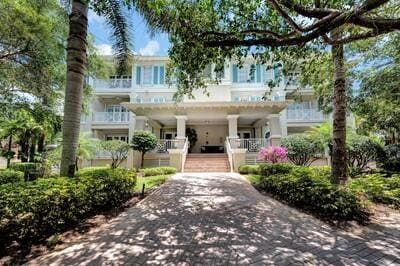 view of front of property featuring covered porch