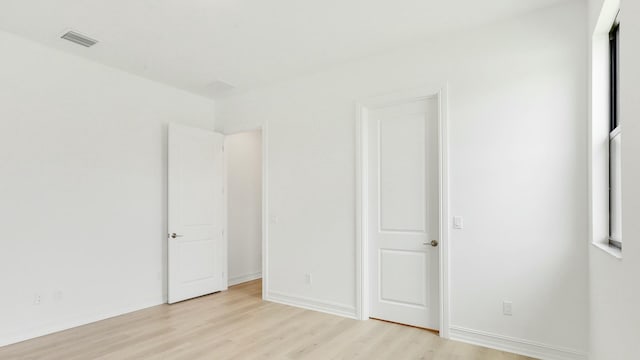 unfurnished bedroom featuring light hardwood / wood-style floors