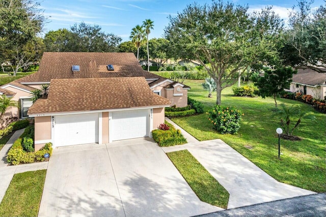 view of front of house featuring a front yard