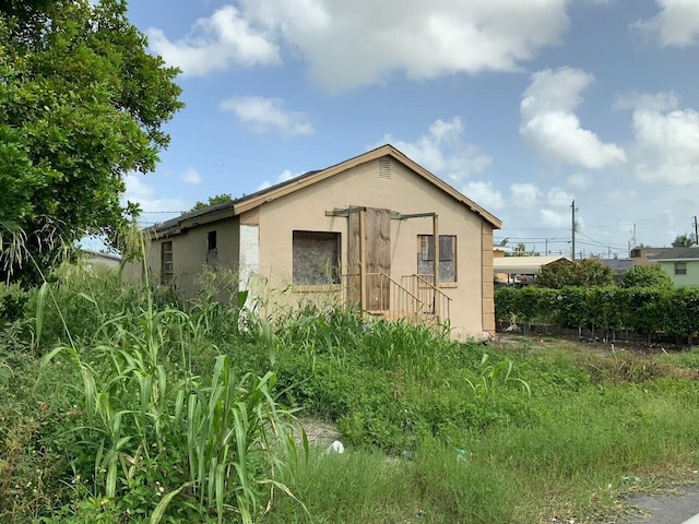 view of outdoor structure