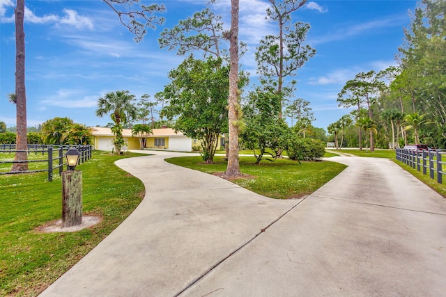 view of front of property with a front yard