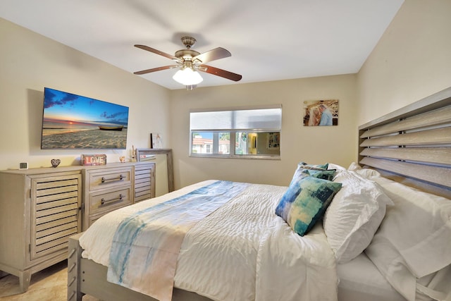 bedroom featuring a ceiling fan