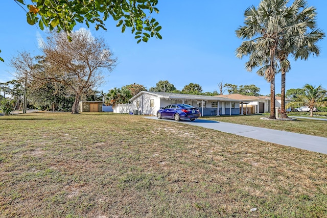 view of front of house with a front yard