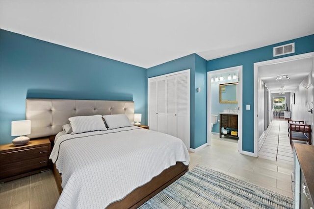 bedroom featuring a closet