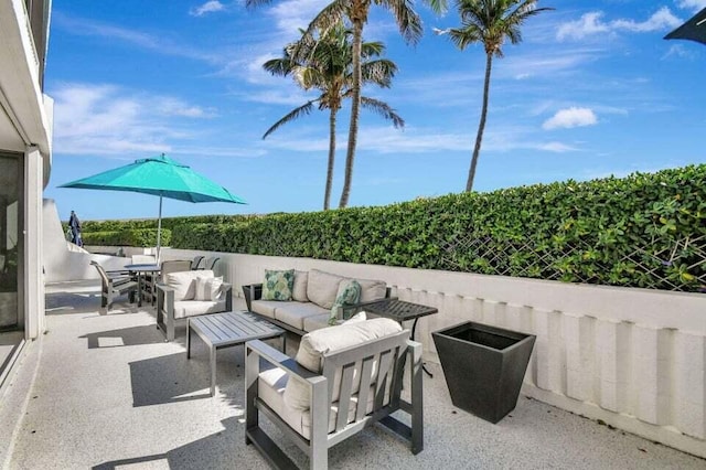 view of patio featuring an outdoor hangout area