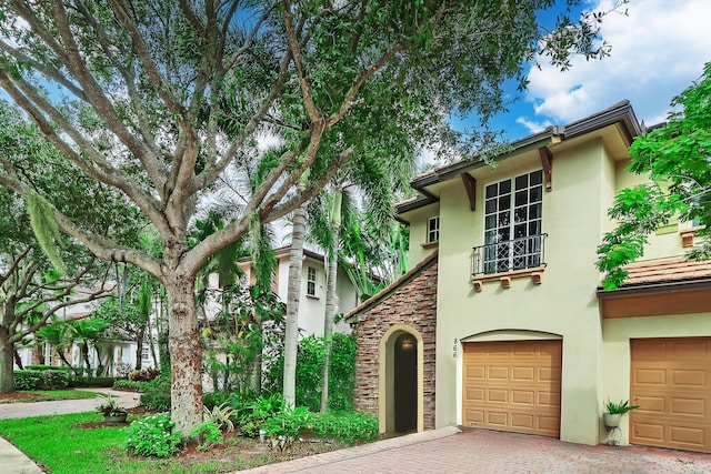 view of front of home featuring a garage