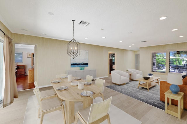 850 Holly Ln, Boca Raton, FL 33486 - dining room featuring a notable chandelier, baseboards, recessed lighting, visible vents, and light wood finished floors