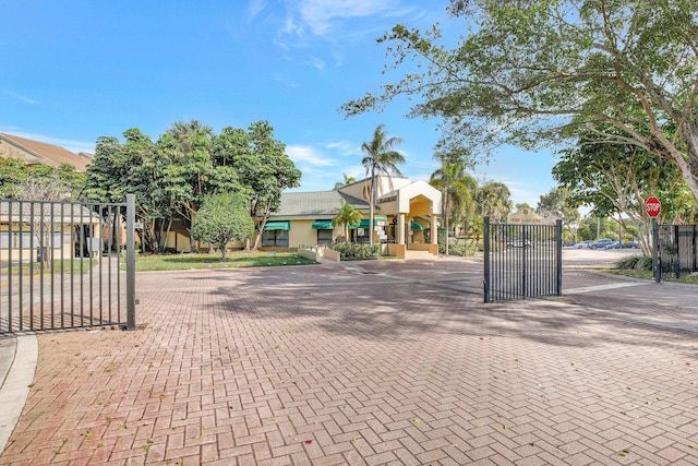 9999 Summerbreeze Dr Unit 1005, Sunrise, FL 33322 - view of gate