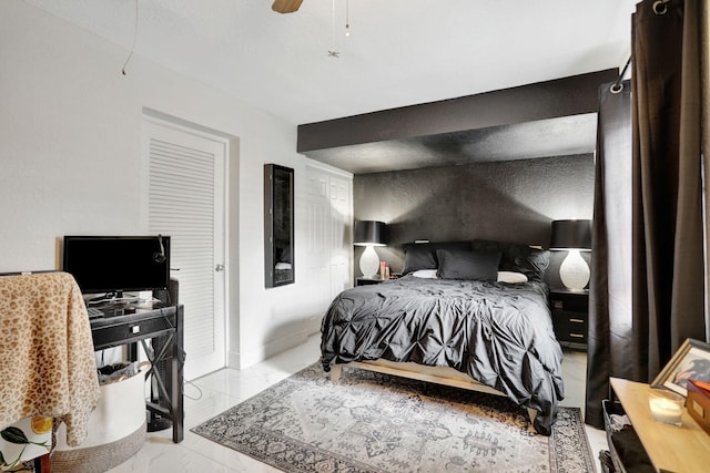 bedroom featuring ceiling fan