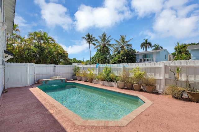 view of swimming pool