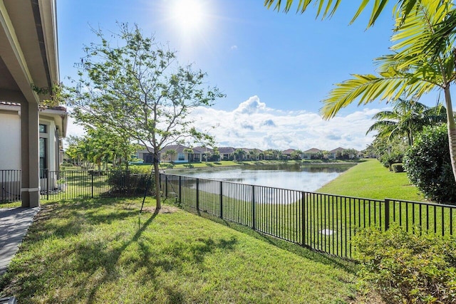 view of yard featuring a water view