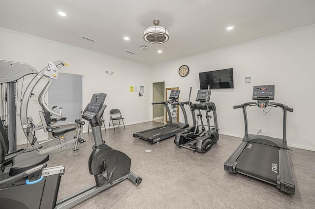 gym with recessed lighting, visible vents, baseboards, and crown molding