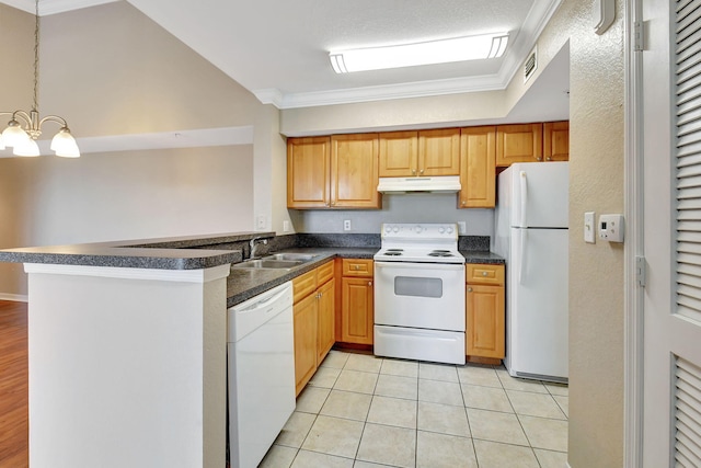 kitchen with sink, kitchen peninsula, a chandelier, white appliances, and ornamental molding