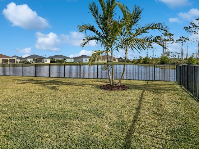 view of yard featuring a water view