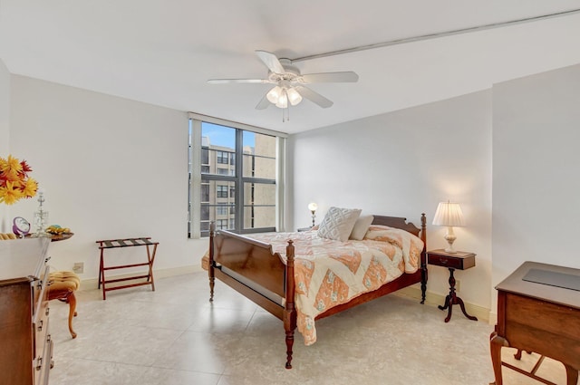 bedroom with ceiling fan