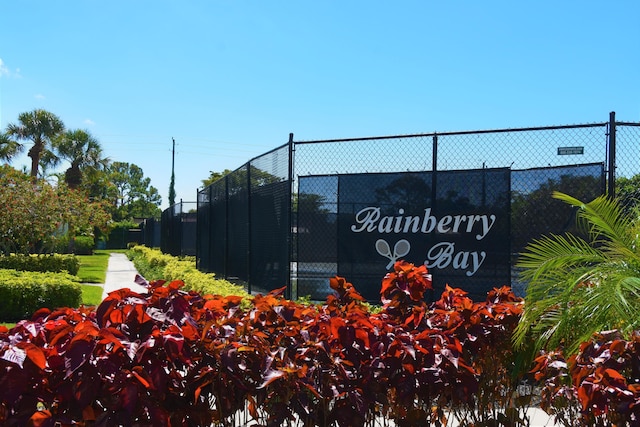 view of community / neighborhood sign