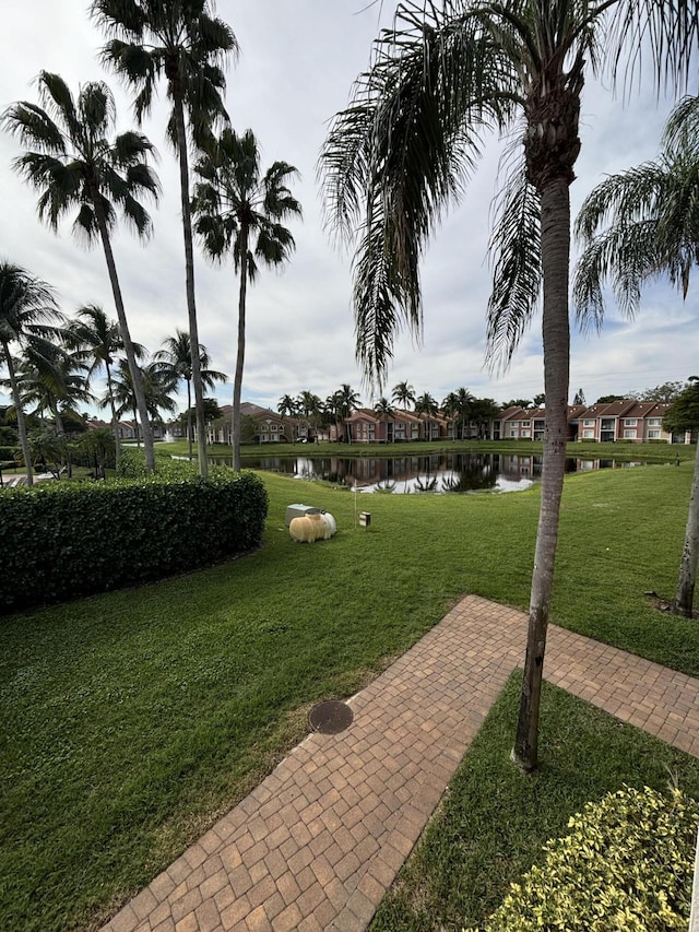 view of yard featuring a water view