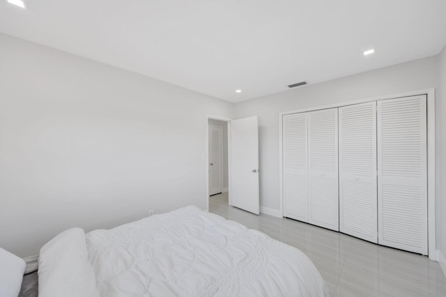 bedroom featuring a closet