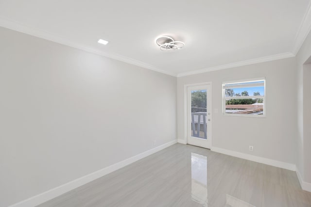 empty room with crown molding