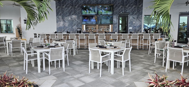 dining room with ceiling fan