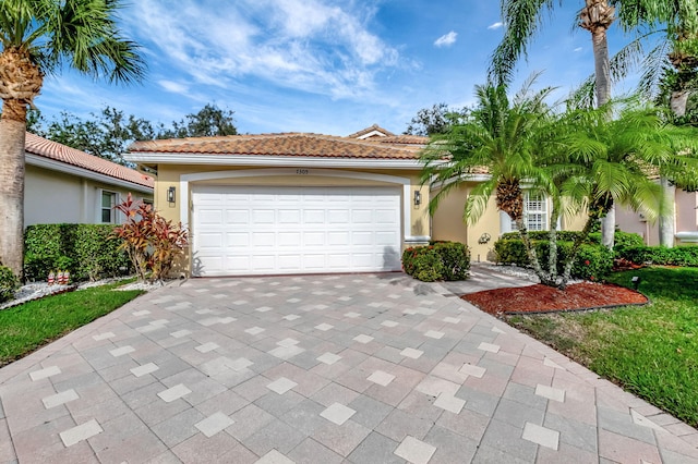 view of front of house featuring a garage