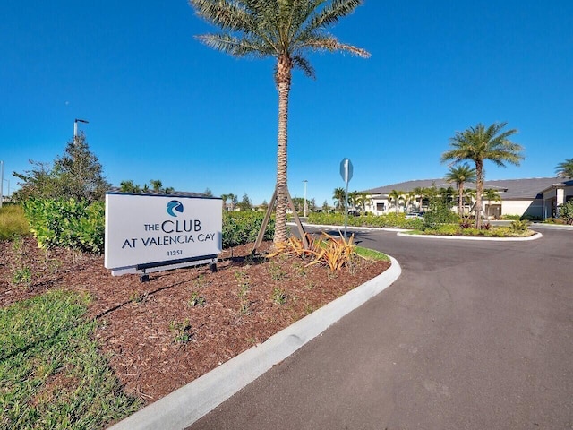 view of community / neighborhood sign