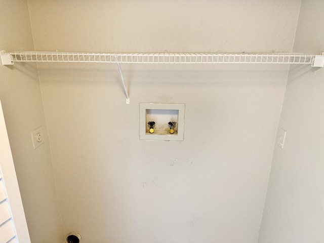 washroom with washer hookup and hookup for an electric dryer