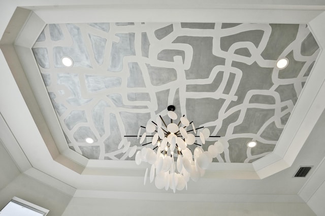 room details featuring a tray ceiling