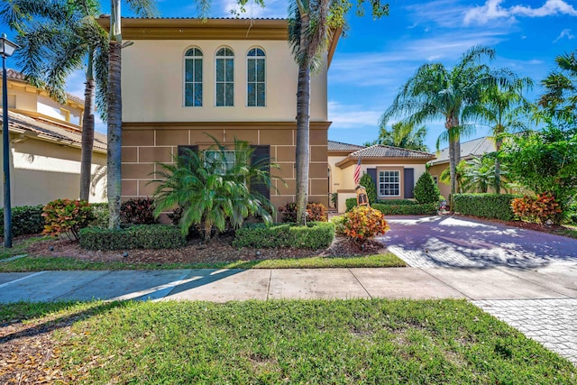 view of mediterranean / spanish-style home