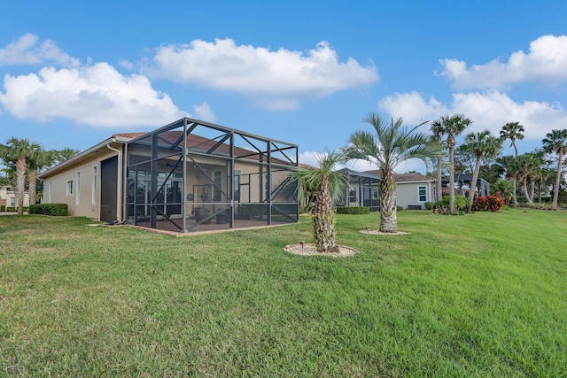 view of yard with a lanai