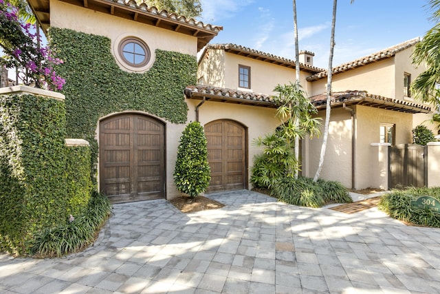 view of mediterranean / spanish-style home