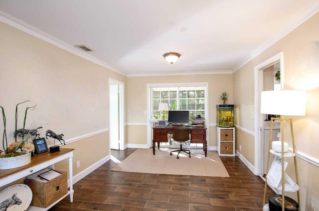 office with ornamental molding