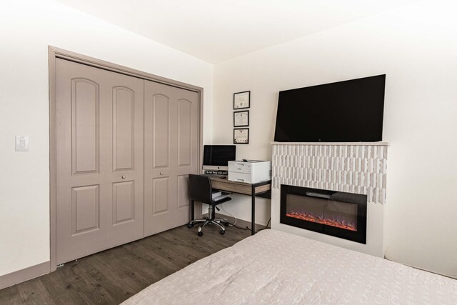 1152 NW 30th Ct Unit 212, Wilton Manors, FL 33311 - office featuring dark wood finished floors