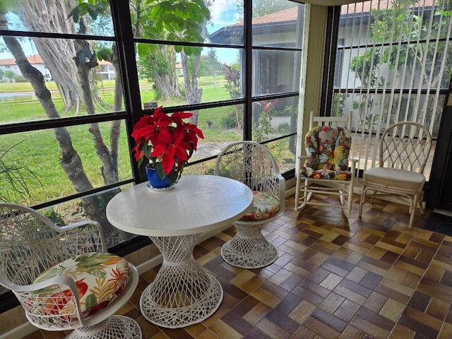 view of sunroom / solarium