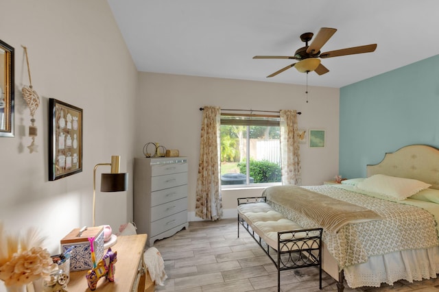 bedroom with ceiling fan