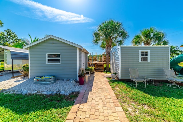 exterior space featuring a lawn