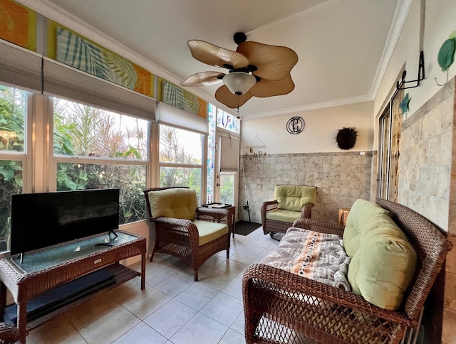 sunroom / solarium with ceiling fan