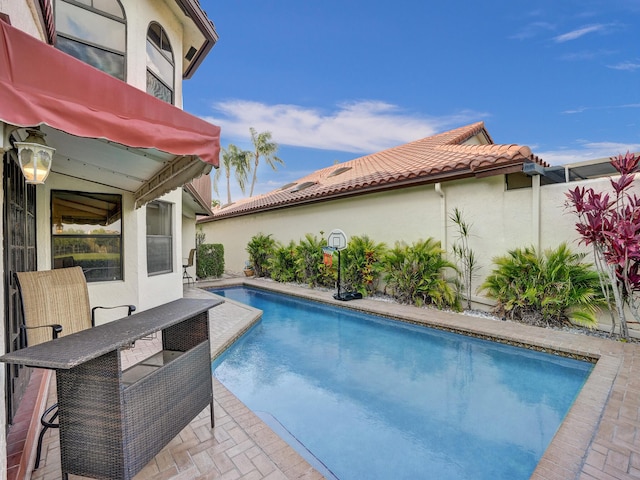 view of swimming pool