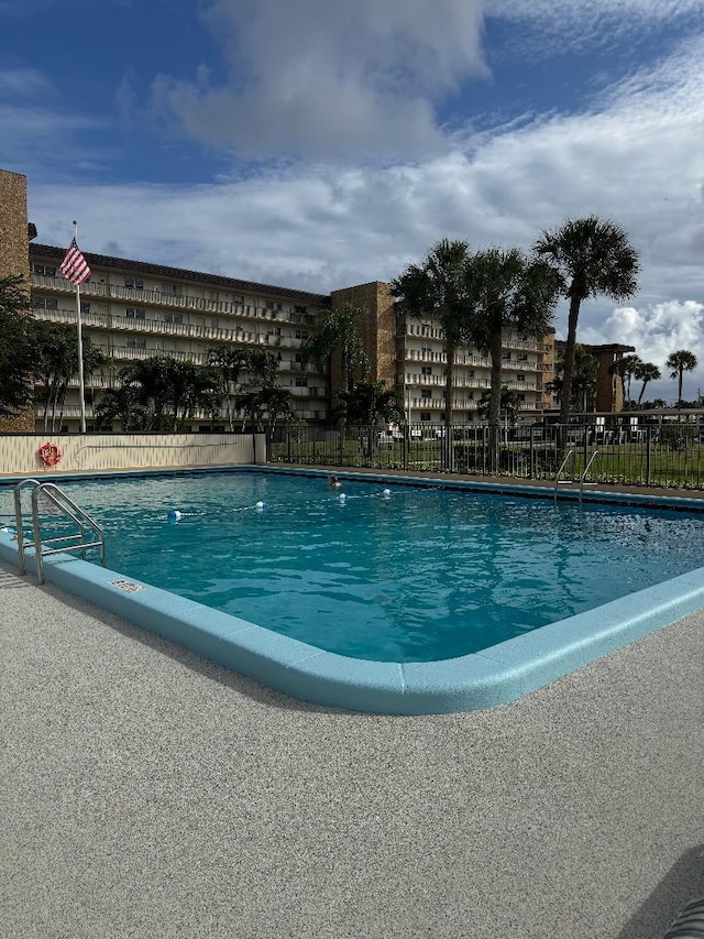 view of swimming pool