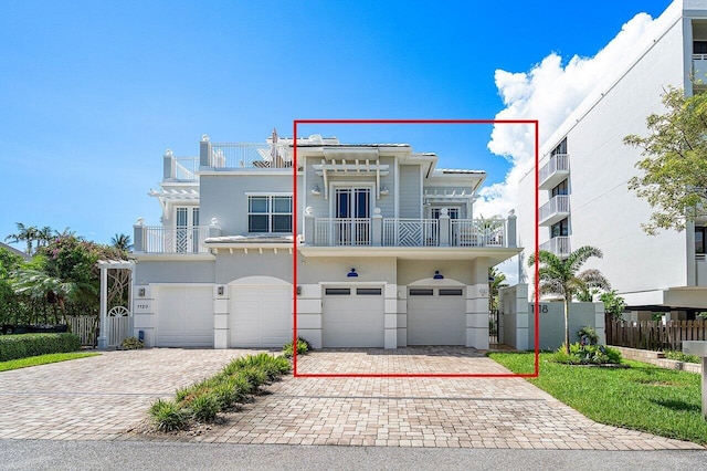 view of front of property featuring a garage