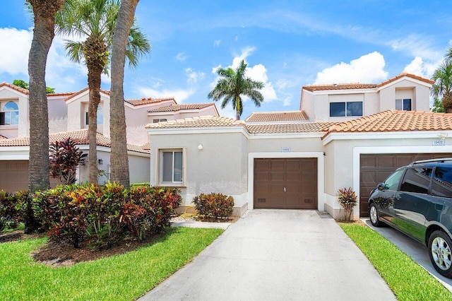 view of mediterranean / spanish-style home