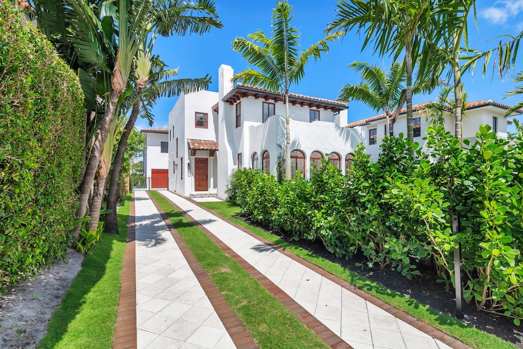 view of mediterranean / spanish house