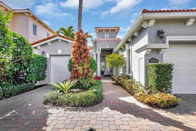 view of mediterranean / spanish-style house