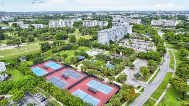 drone / aerial view with a view of city