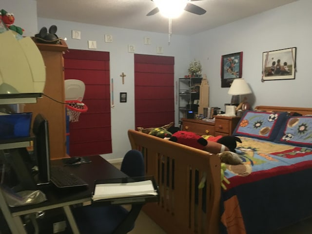 bedroom featuring ceiling fan