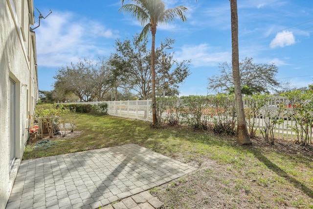901 SW 15th St, Deerfield Beach, FL 33441 - view of yard with a patio area